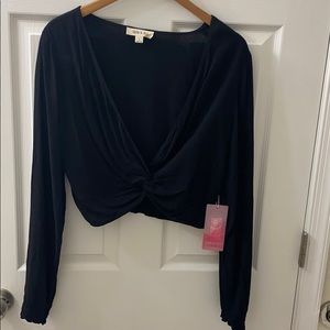 Cropped low rise top